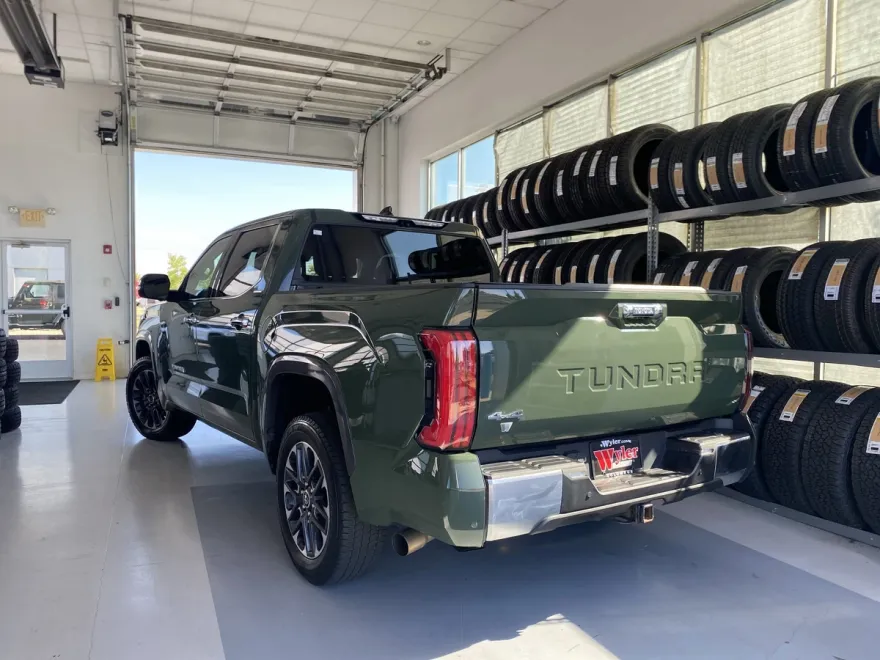 2022 Toyota Tundra Limited CrewMax photo 1
