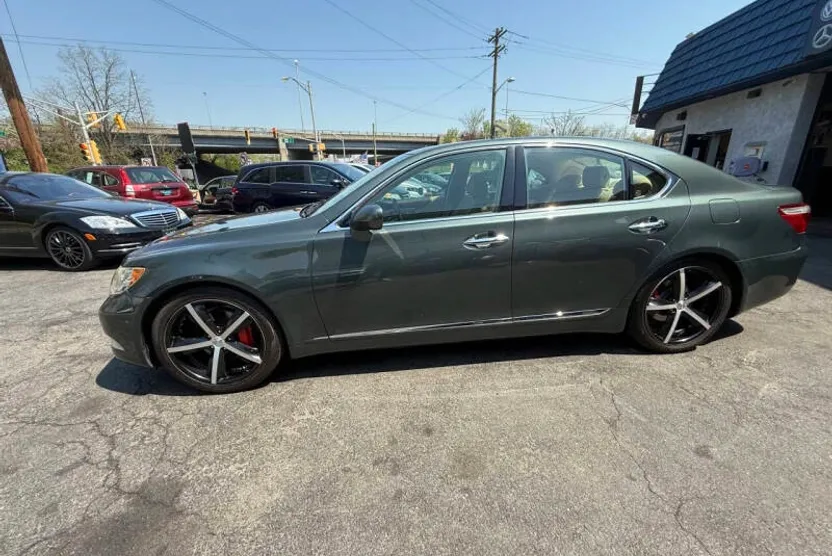 2008 Lexus LS 460 photo 1
