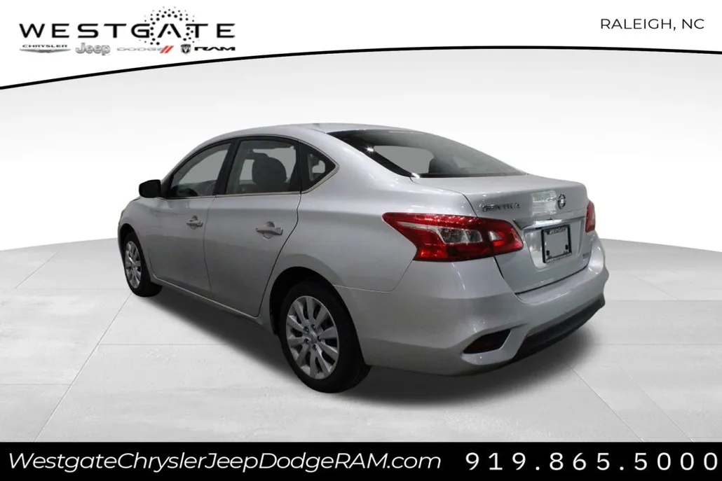 2019 Nissan Sentra S photo 1
