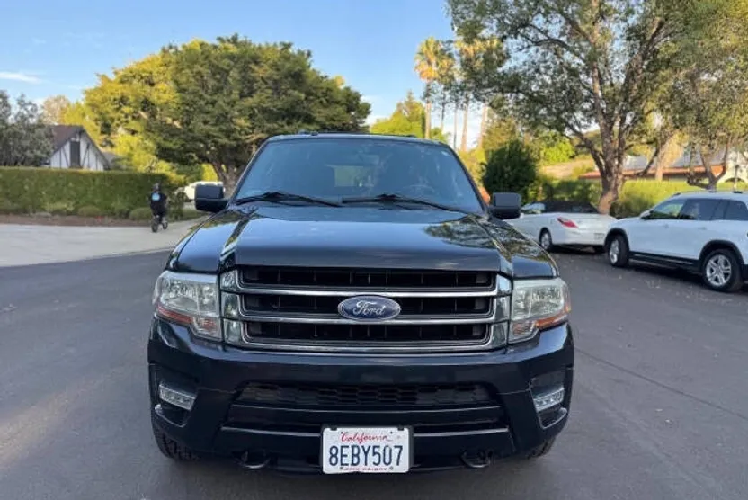 2015 Ford Expedition EL XLT photo 1