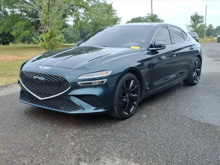 2023 Genesis G70 2.0T photo 1