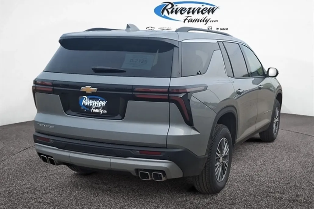 2025 Chevrolet Traverse photo 1