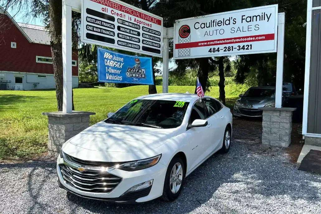 2023 Chevrolet Malibu 1LT photo 1