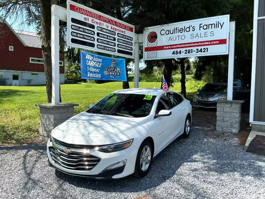 2023 Chevrolet Malibu 1LT photo 1