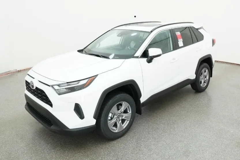 2025 Toyota RAV4 XLE photo 1