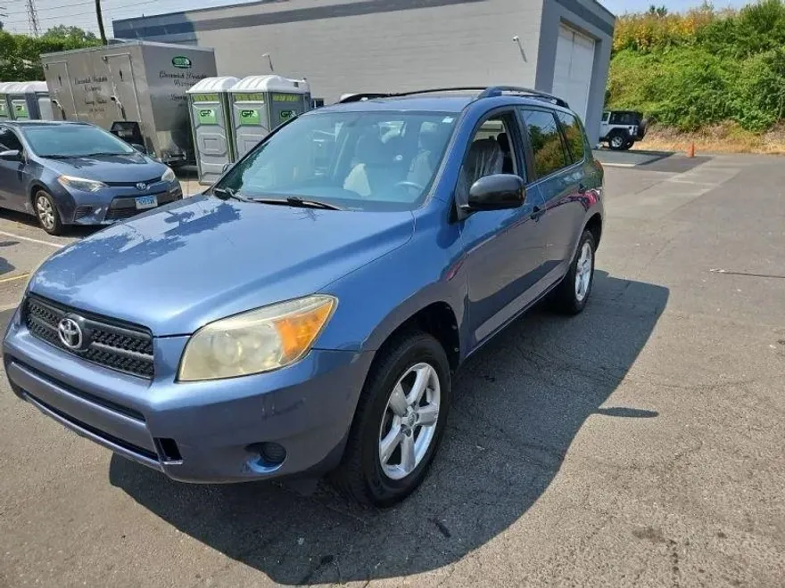 2008 Toyota RAV4 Base photo 1