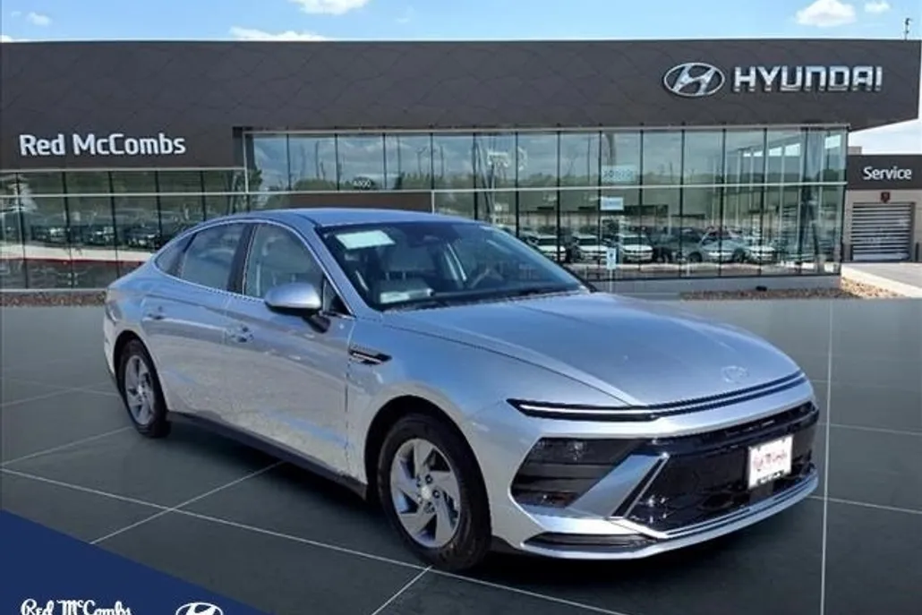 2025 Hyundai Sonata SE photo 1