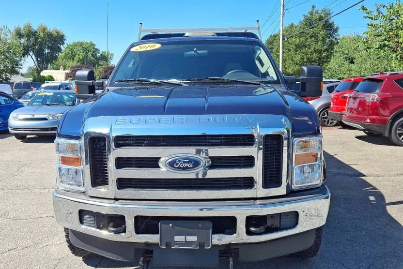 2010 Ford F-350 XLT photo 1