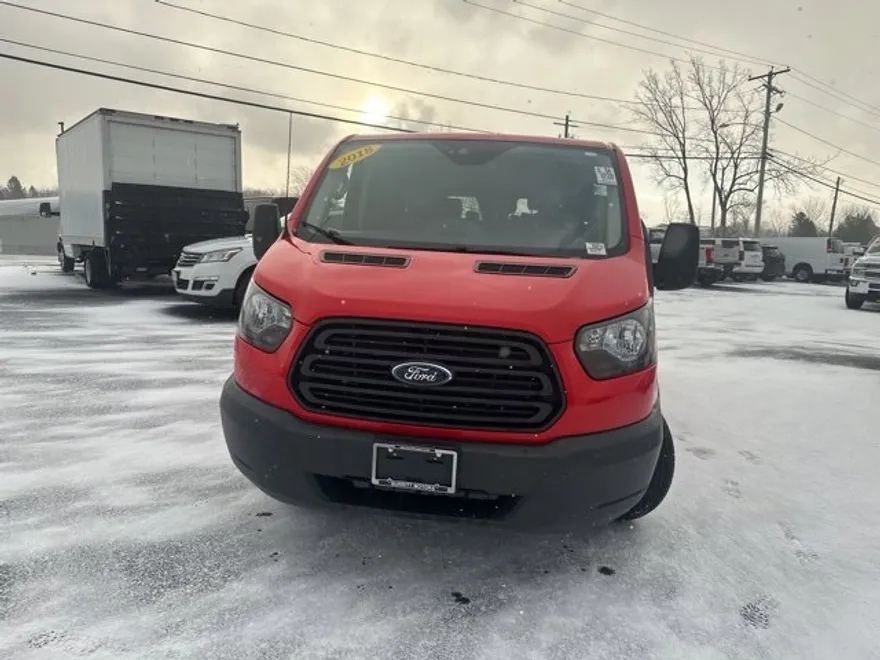 2018 Ford Transit Passenger XL photo 1
