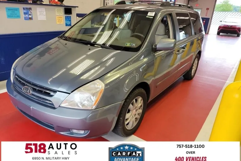 2006 Kia Sedona LX photo 1
