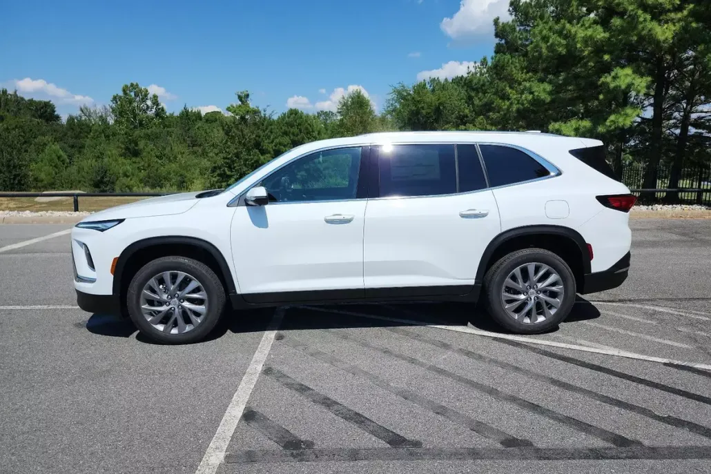 2026 Buick Enclave Preferred photo 1