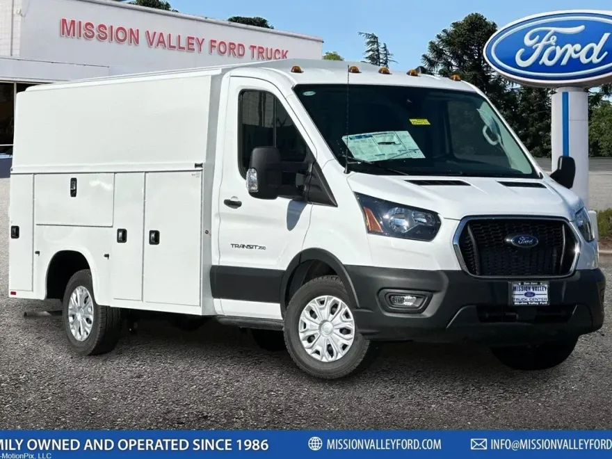2024 Ford Transit photo 1