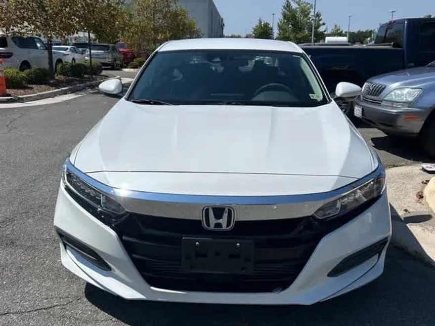 2019 Honda Accord LX photo 1