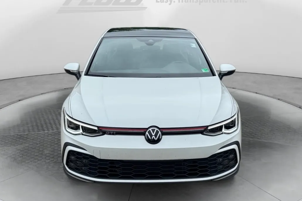 2024 Volkswagen Golf GTI SE photo 1