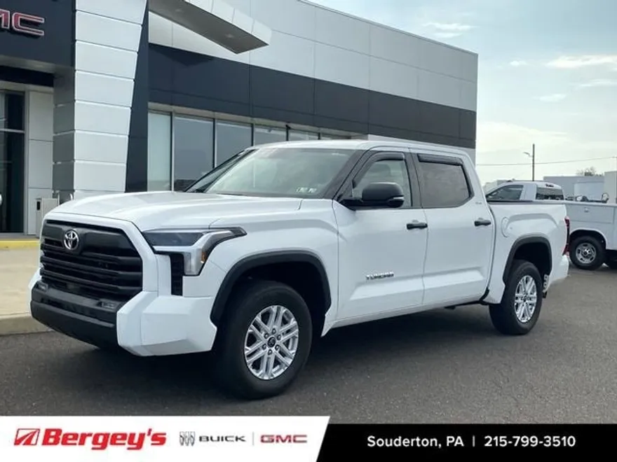 2023 Toyota Tundra SR5 photo 1