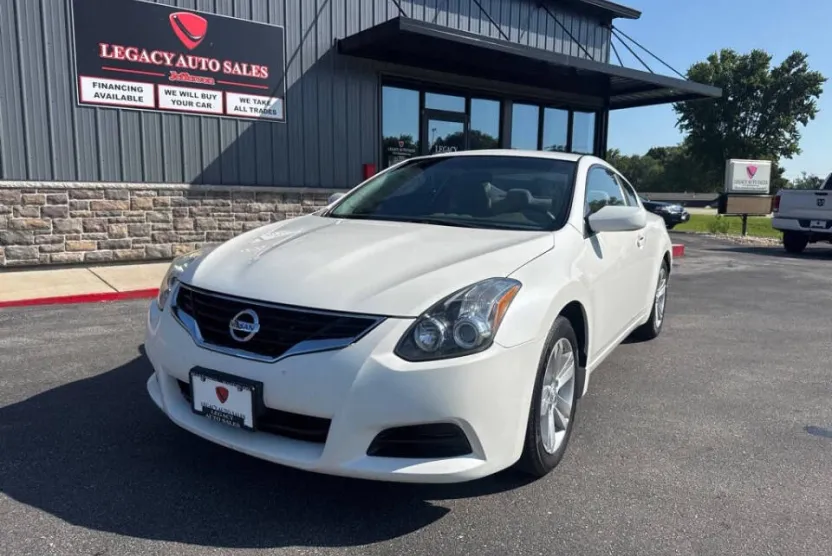 2012 Nissan Altima 2.5 S photo 1
