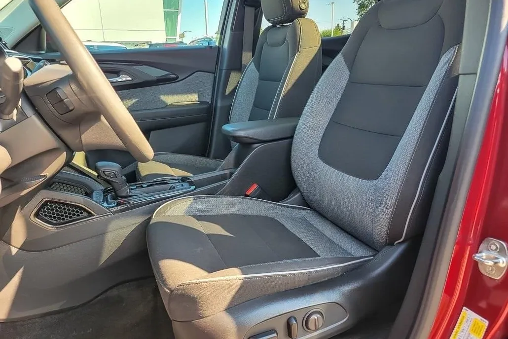 2021 Chevrolet Trailblazer LT photo 1