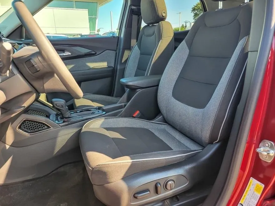2021 Chevrolet Trailblazer LT photo 1