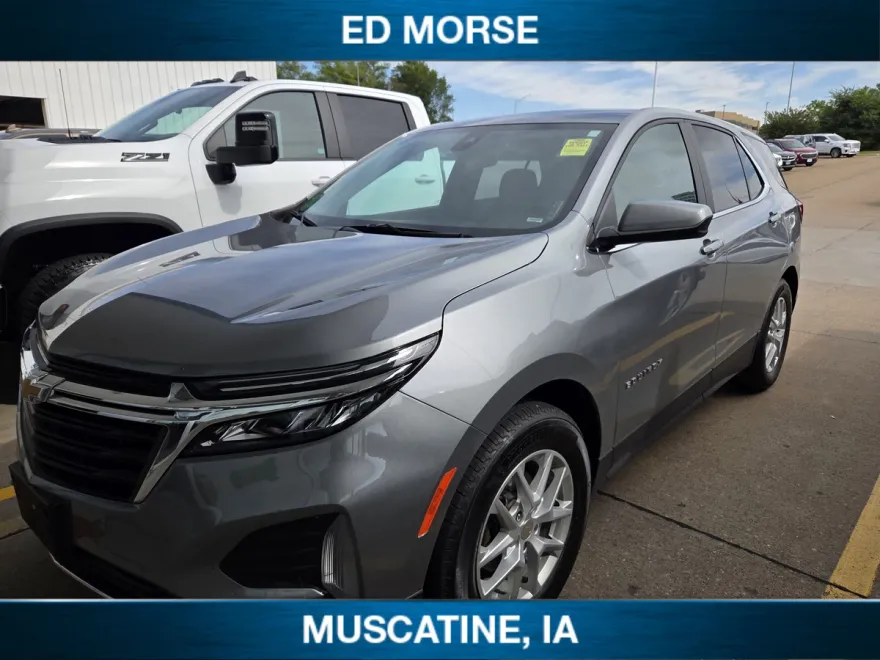2023 Chevrolet Equinox LT photo 1