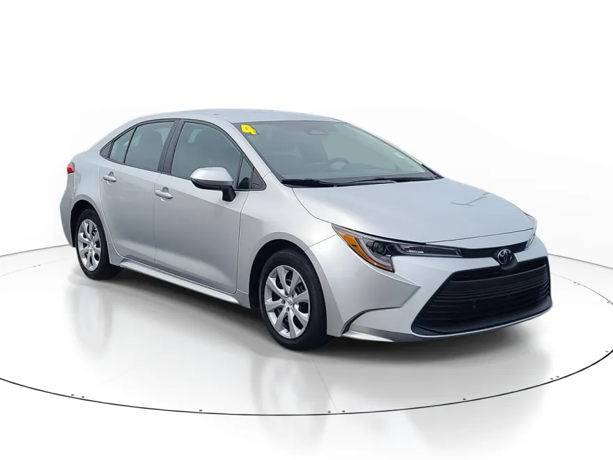 2024 Toyota Corolla LE photo 1