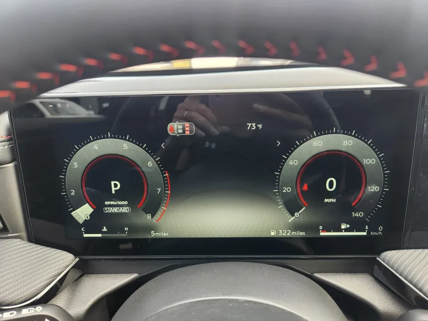 2026 Nissan Kicks SR photo 1