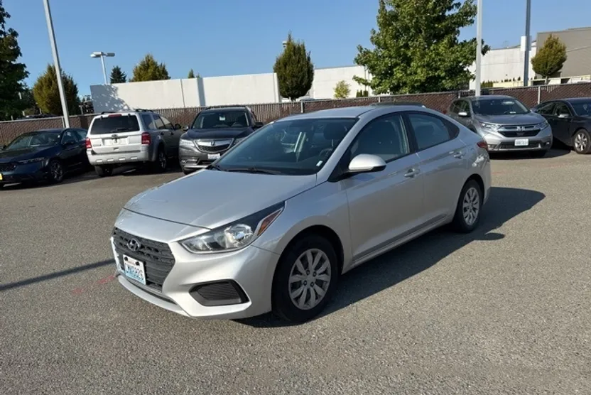 2021 Hyundai Accent SE photo 1