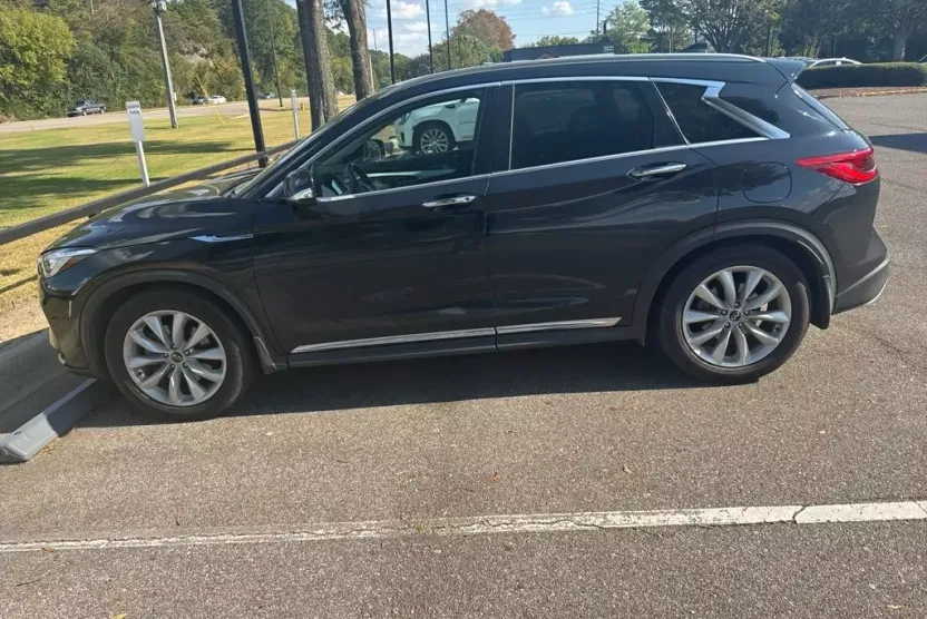 2019 Infiniti QX50 Essential photo 1