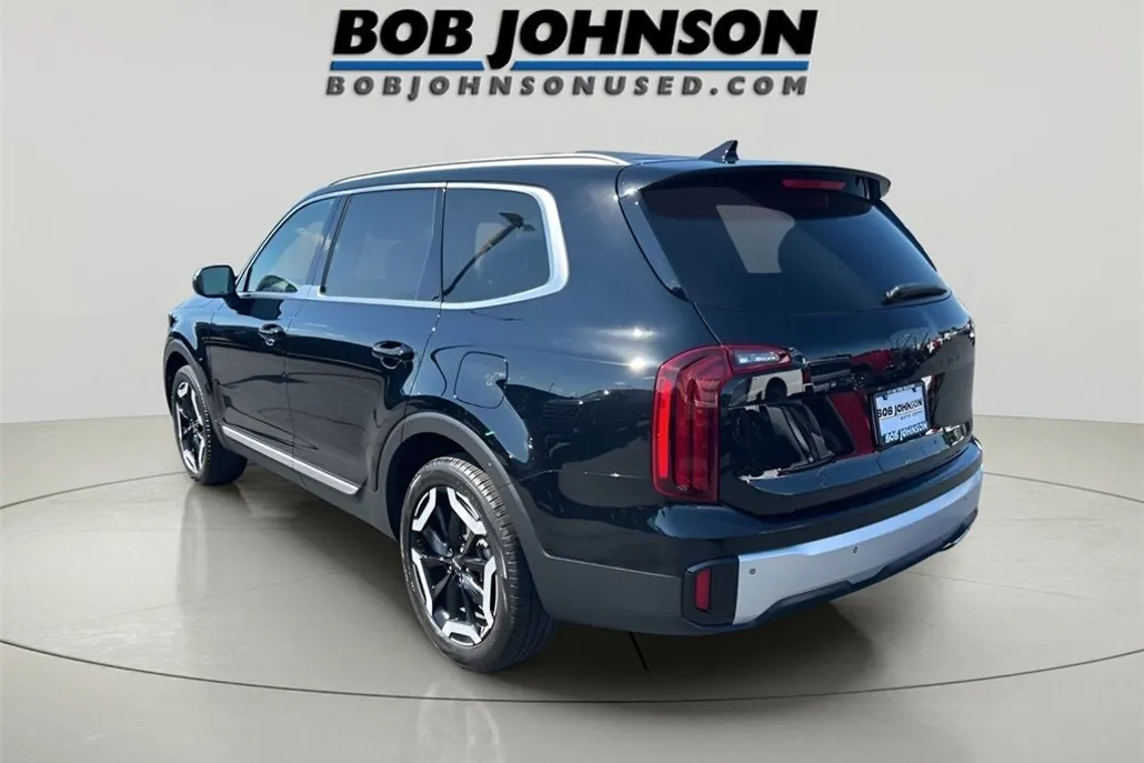 2024 Kia Telluride S photo 1