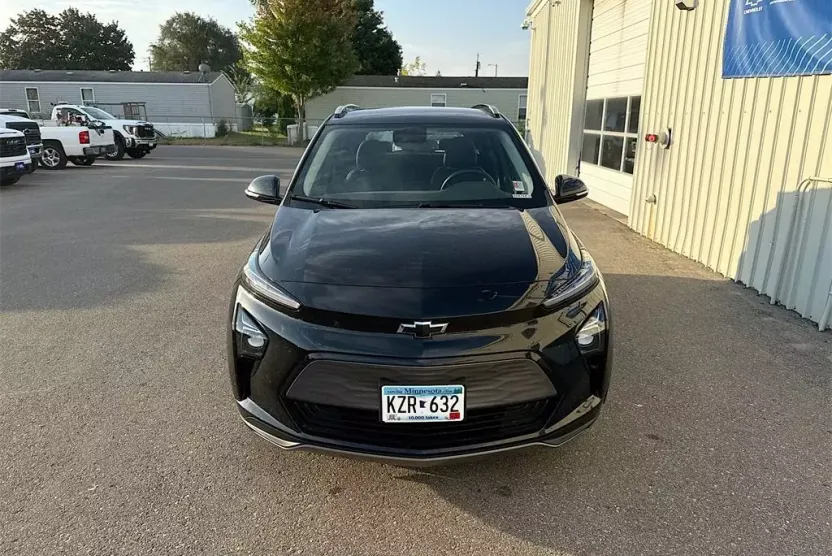 2023 Chevrolet Bolt EUV photo 1