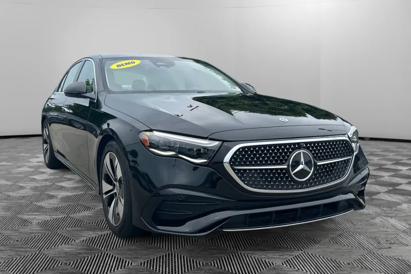 2025 Mercedes Benz E 350 4MATIC photo 1