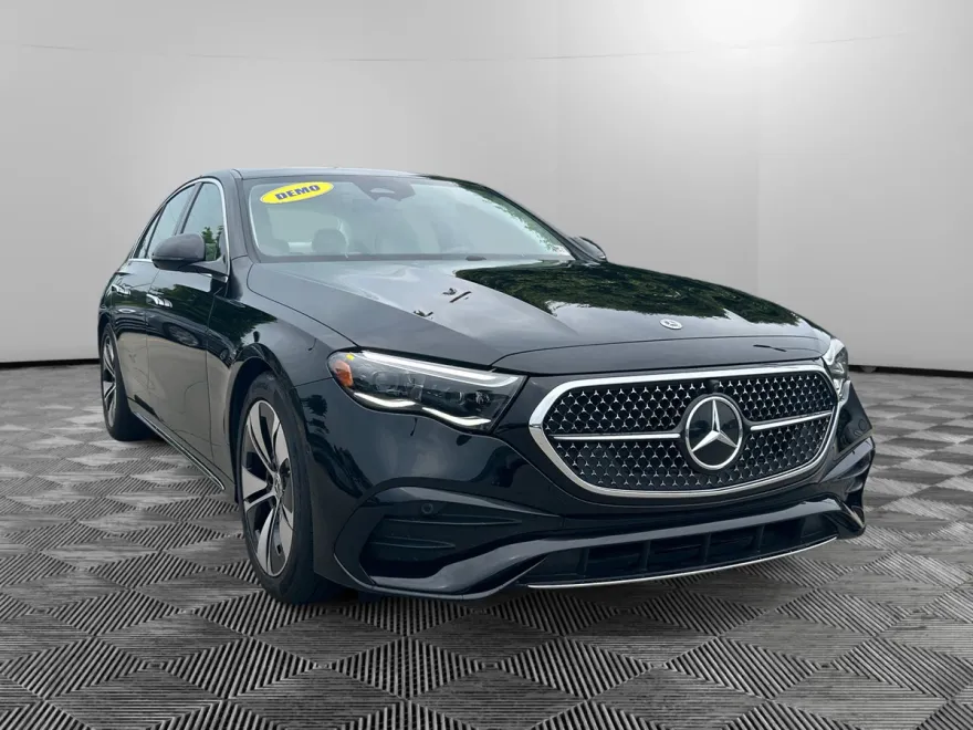 2025 Mercedes Benz E 350 4MATIC photo 1
