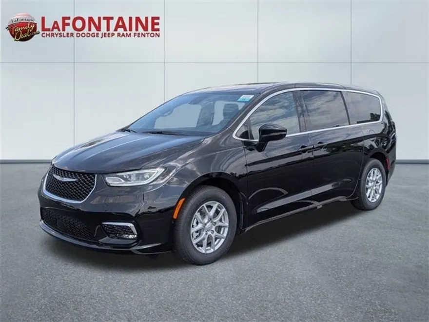 2026 Chrysler Pacifica photo 1