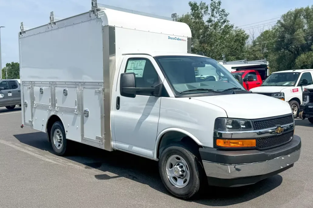 2025 Chevrolet Express 3500 Cutaway Van photo 1