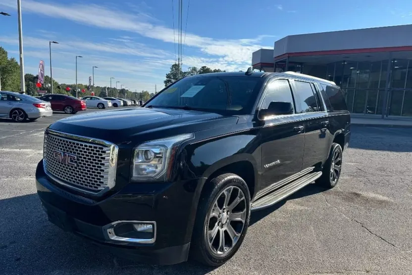 2017 Gmc Yukon XL SLT photo 1