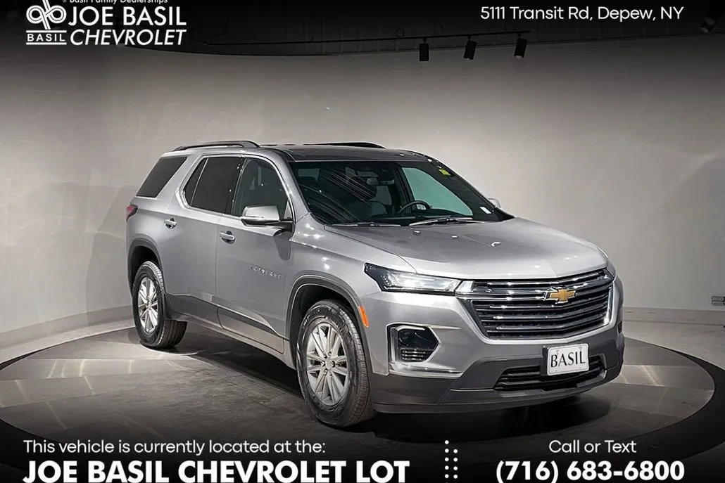 2023 Chevrolet Traverse Leather photo 1