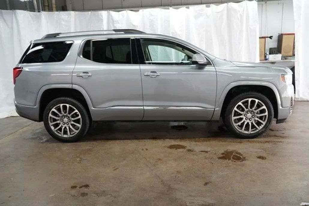 2023 Gmc Acadia Denali photo 1