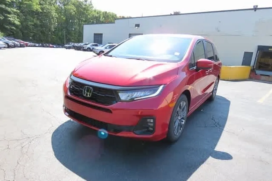 2025 Honda Odyssey Touring photo 1