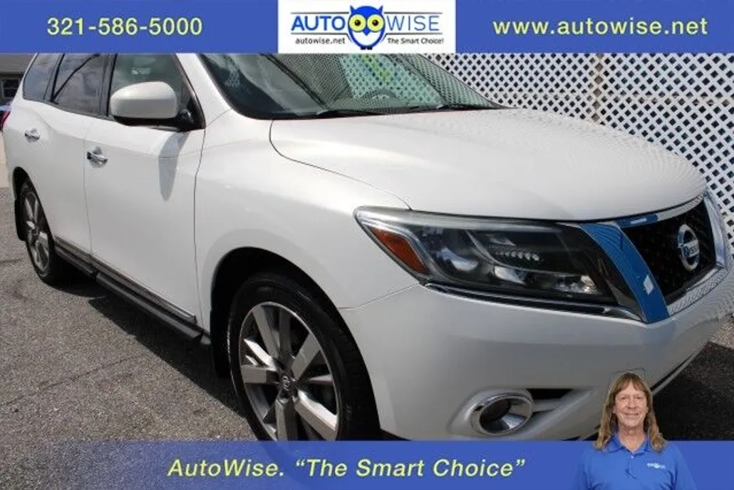 2014 Nissan Pathfinder Platinum photo 1