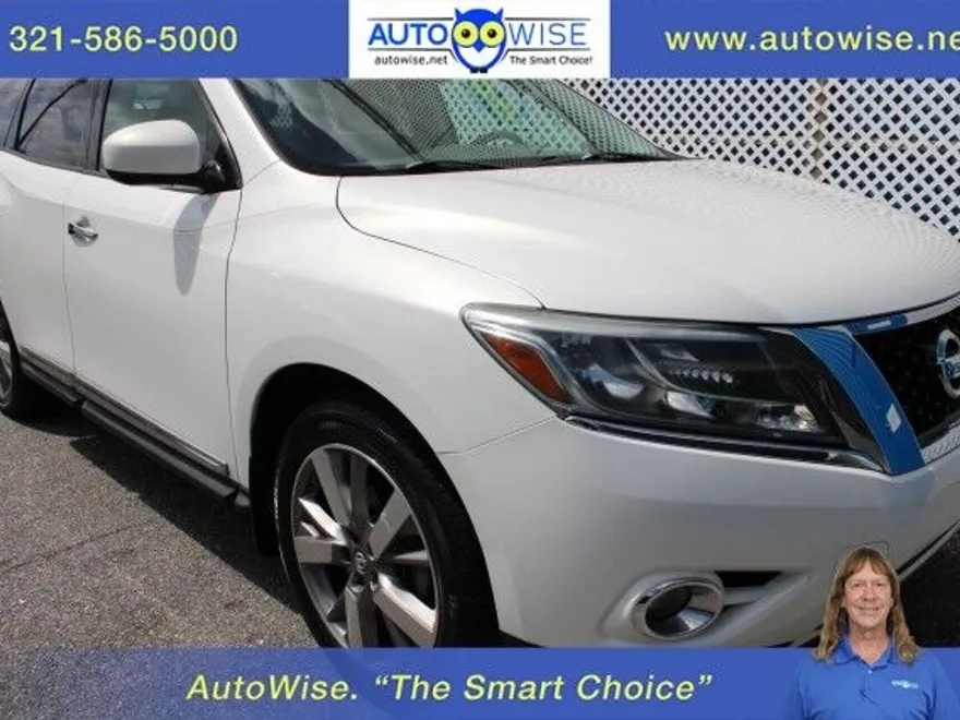2014 Nissan Pathfinder Platinum photo 1