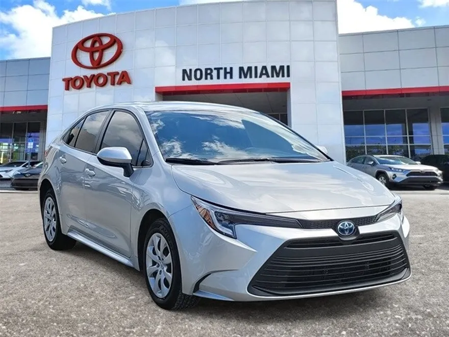 2025 Toyota Corolla Hybrid LE photo 1