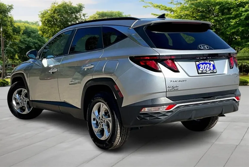 2024 Hyundai Tucson SEL photo 1