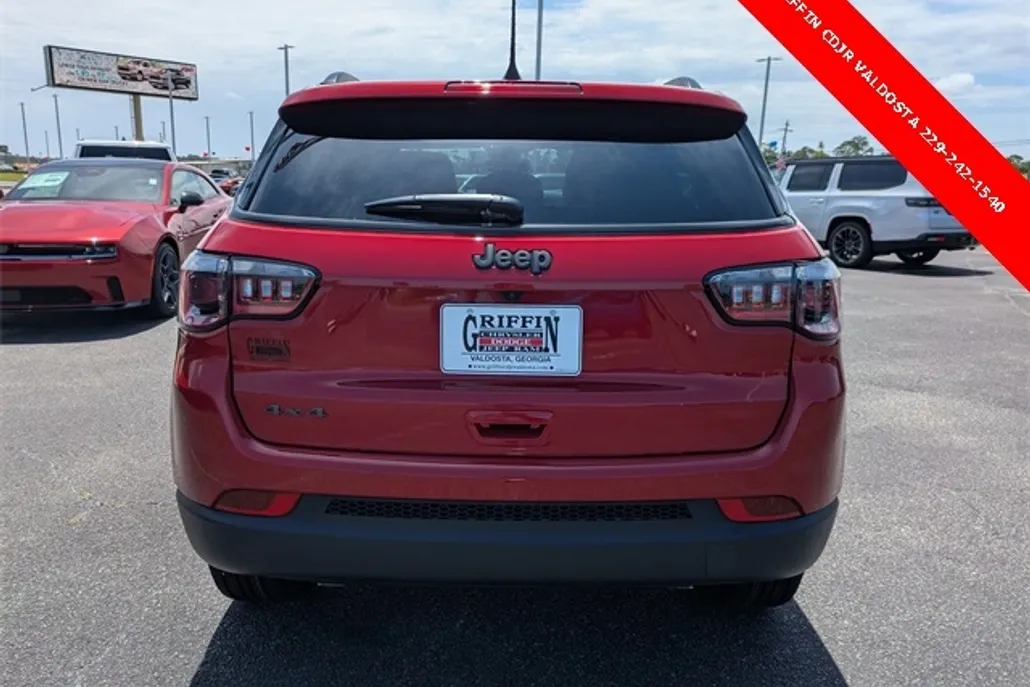2025 Jeep Compass Latitude photo 1