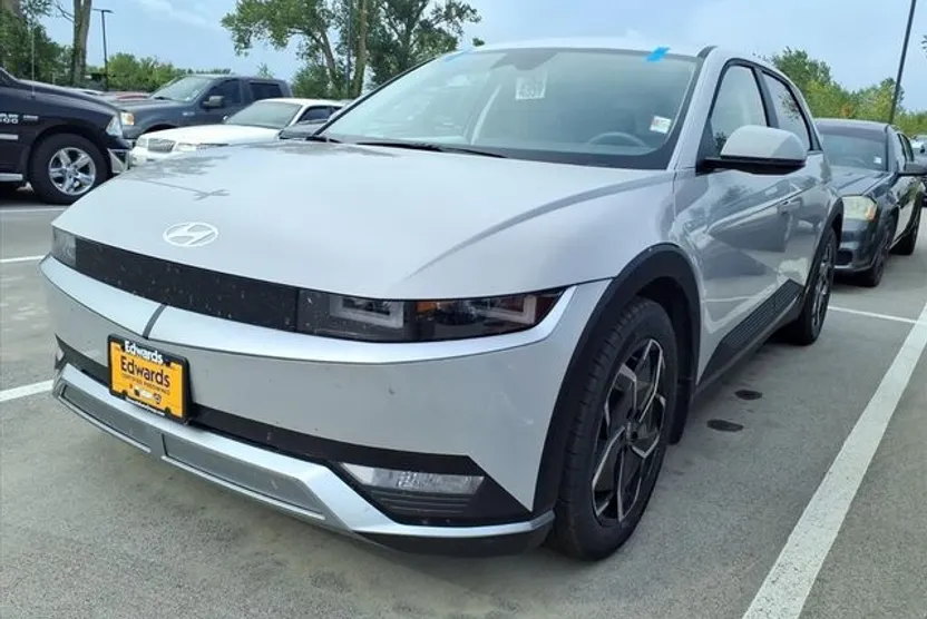 2022 Hyundai Ioniq 5 SE photo 1