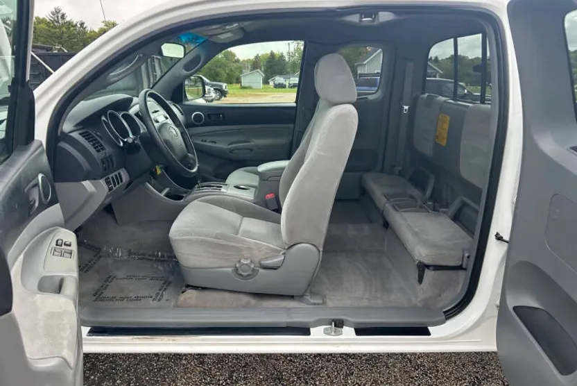 2008 Toyota Tacoma V6 4x4 Access Cab photo 1