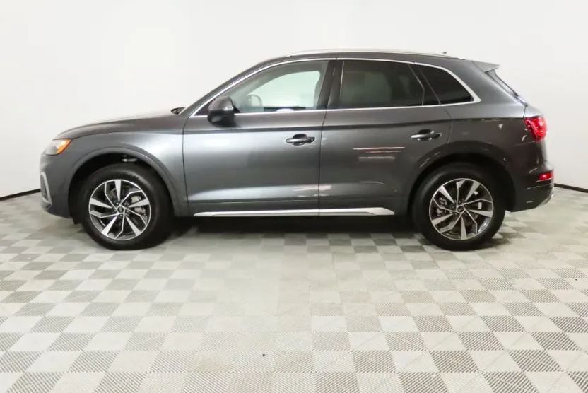 2025 Audi Q5 45 S line Premium Plus photo 1