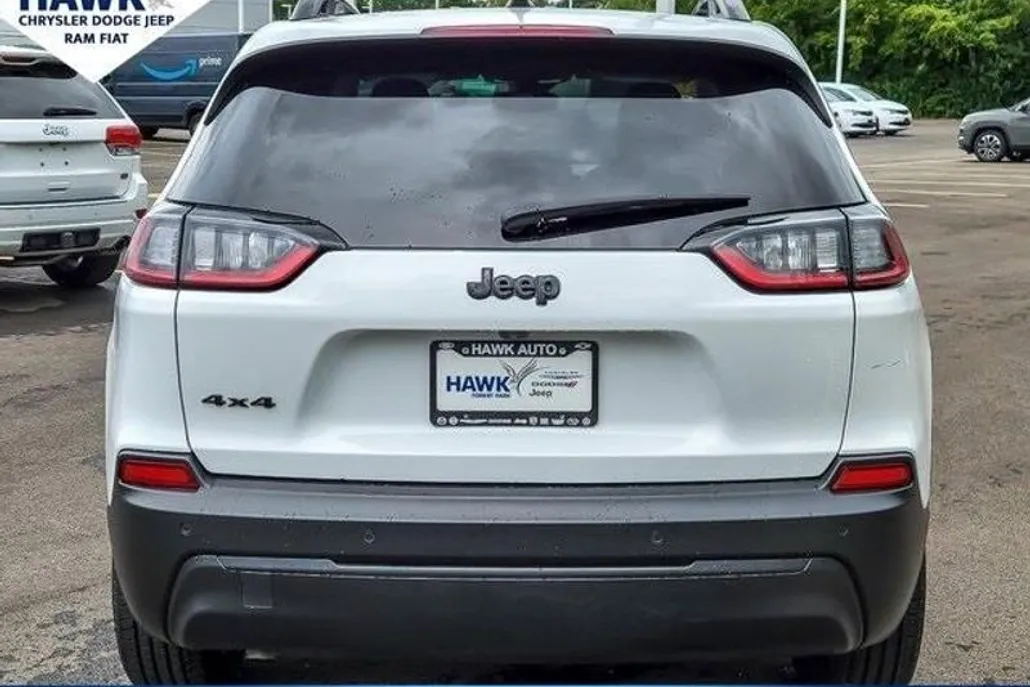 2023 Jeep Cherokee Altitude photo 1