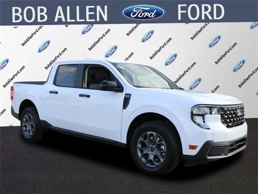 2025 Ford Maverick XLT photo 1