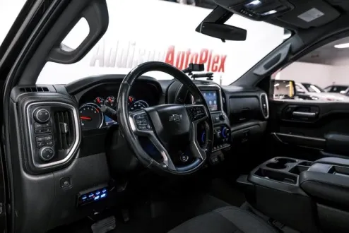 2019 Chevrolet Silverado 1500 LT Trail Boss photo 3