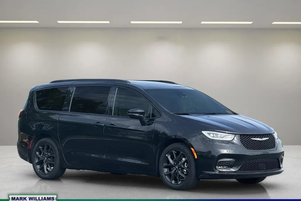 2025 Chrysler Pacifica Limited photo 1