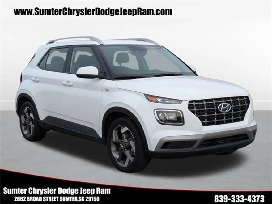2024 Hyundai Venue SEL photo 1